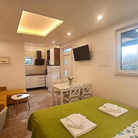 Apartman Martina Njivice